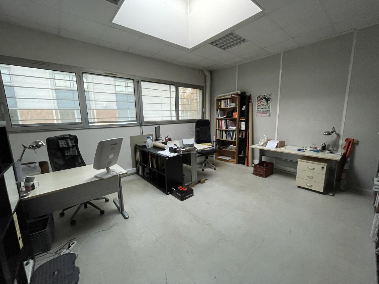 Local d'activité Saint-Avertin 740m² Location local d'activité Saint-Avertin Indre-et-Loire OLACT2200842 2